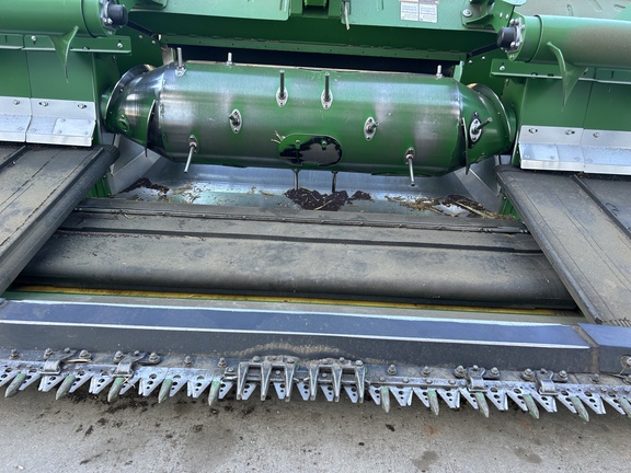 2022 John Deere RD40F Header Combine