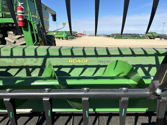 2022 John Deere RD40F Header Combine