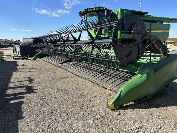 2022 John Deere RD40F Header Combine