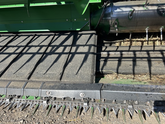 2022 John Deere RD40F Header Combine