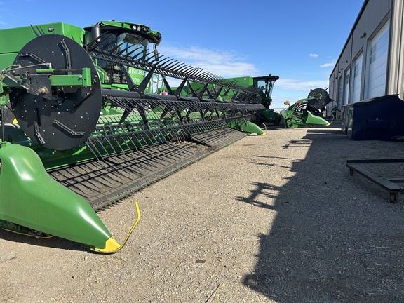 2022 John Deere RD40F Header Combine