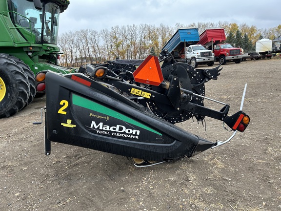 2017 MacDon FD75-45 Header Combine