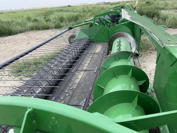 2017 John Deere 615P Header Combine