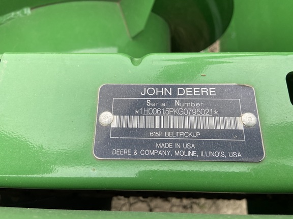 2017 John Deere 615P Header Combine