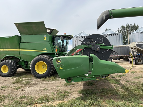 2018 John Deere S790 Combine