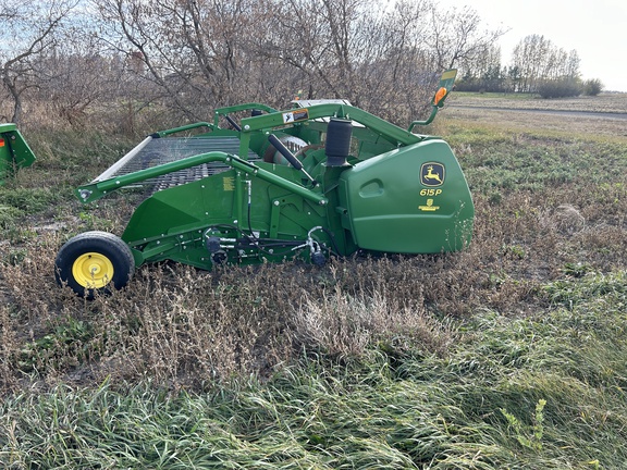 2018 John Deere 615P Header Combine