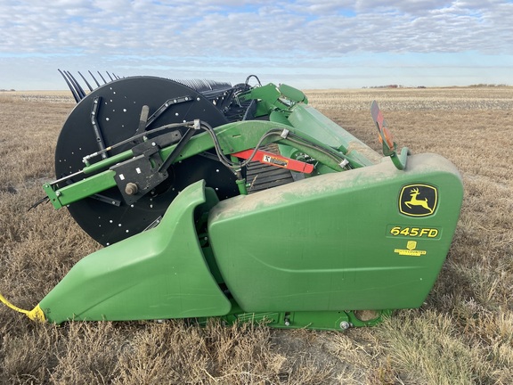 2018 John Deere 645FD Header Combine