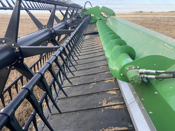 2018 John Deere 645FD Header Combine