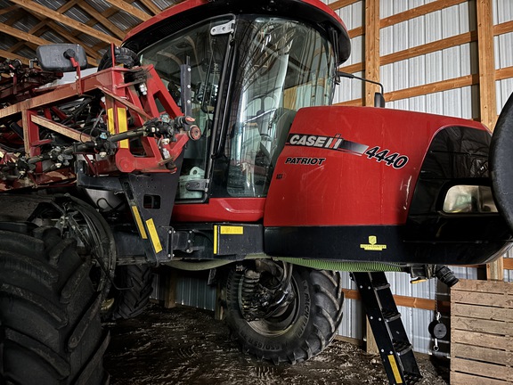 2016 Case IH 4440 Sprayer/High Clearance