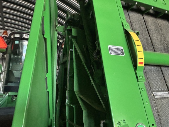 2018 John Deere 560R Baler/Round