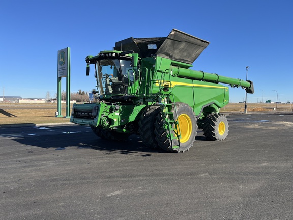 2024 John Deere X9 1100 Combine