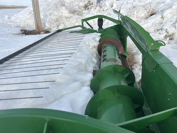 2016 John Deere 615P Header Combine