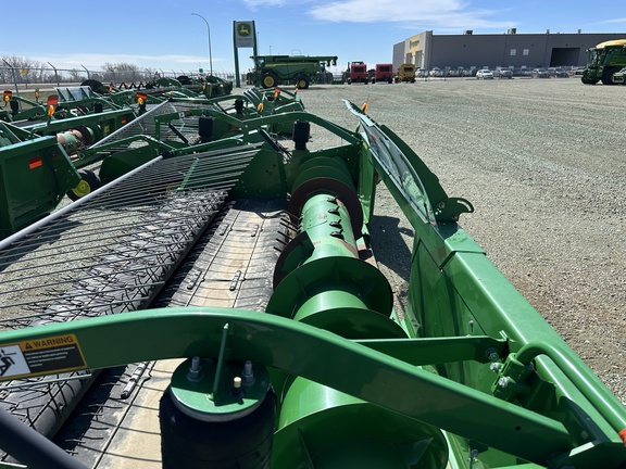 2016 John Deere 615P Header Combine