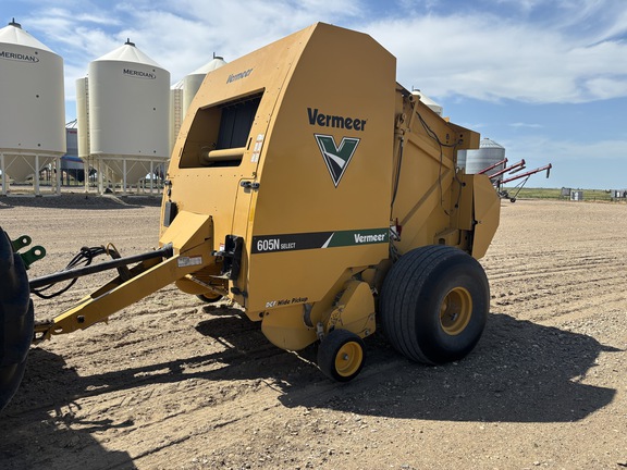 2015 Vermeer 605N Baler/Round