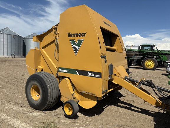 2015 Vermeer 605N Baler/Round