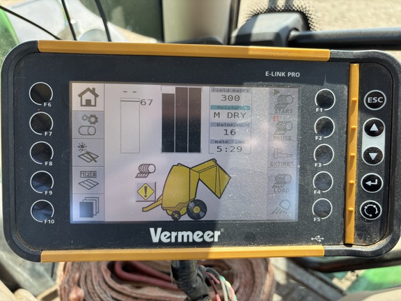 2015 Vermeer 605N Baler/Round