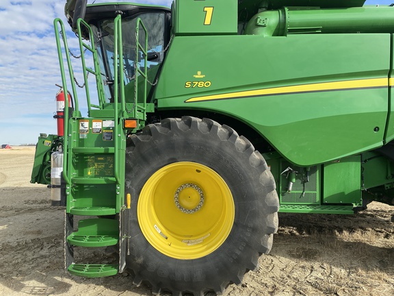 2019 John Deere S780 Combine