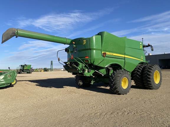 2019 John Deere S780 Combine