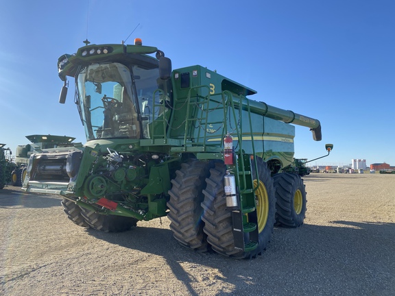 2019 John Deere S780 Combine