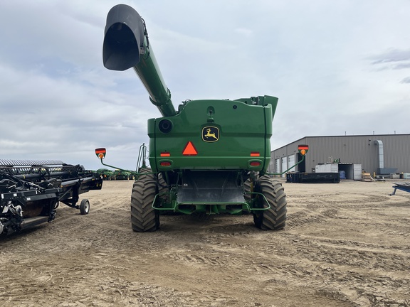 2022 John Deere S780 Combine