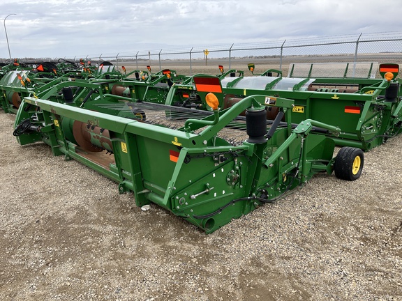 2014 John Deere 615P Header Combine