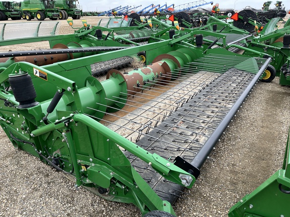 2015 John Deere 615P Header Combine