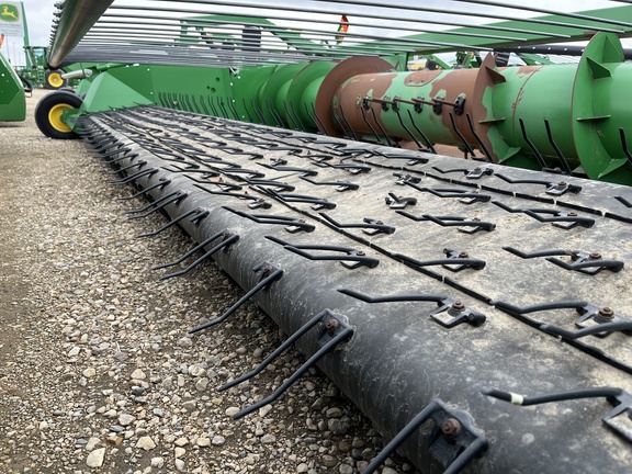 2015 John Deere 615P Header Combine