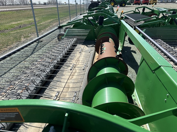 2015 John Deere 615P Header Combine
