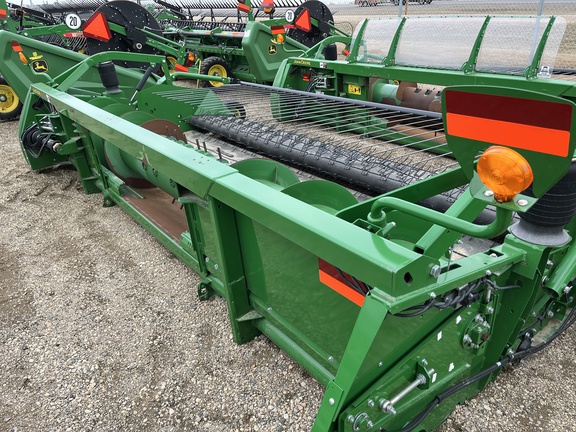 2019 John Deere 615P Header Combine