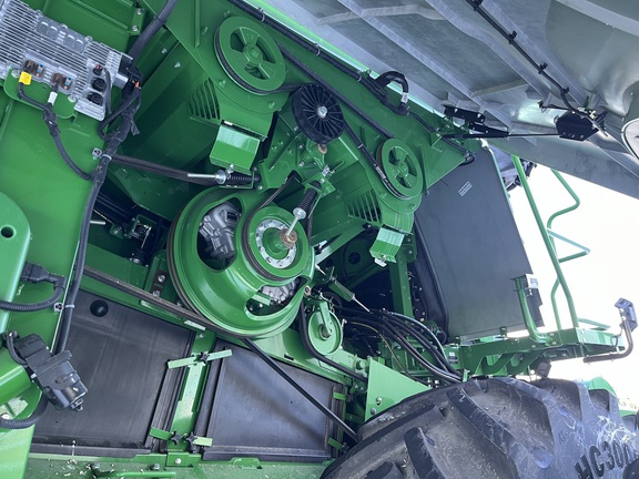 2023 John Deere X9 1100 Combine