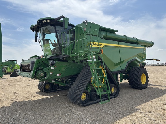 2023 John Deere X9 1100 Combine