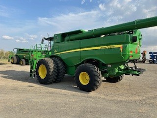 2022 John Deere S780 Combine