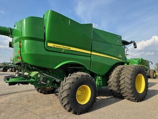 2022 John Deere S780 Combine