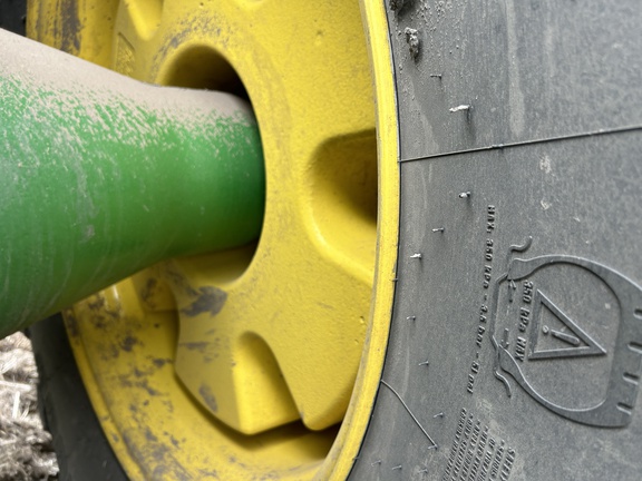 2022 John Deere 9R 590 Tractor 4WD