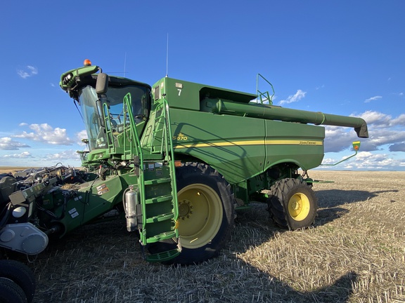 2013 John Deere S670 Combine