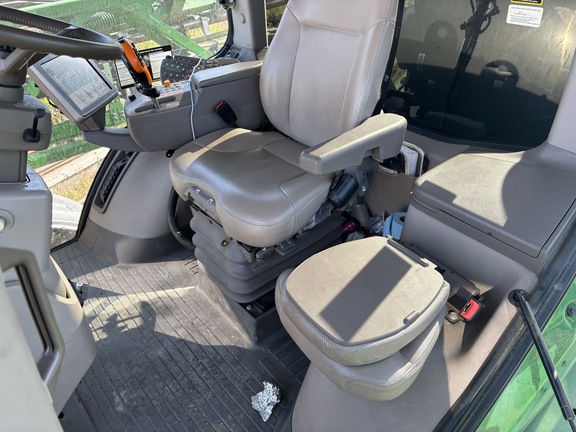 2015 John Deere R4038 Sprayer/High Clearance