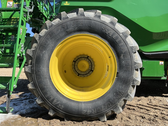 2024 John Deere X9 1000 Combine