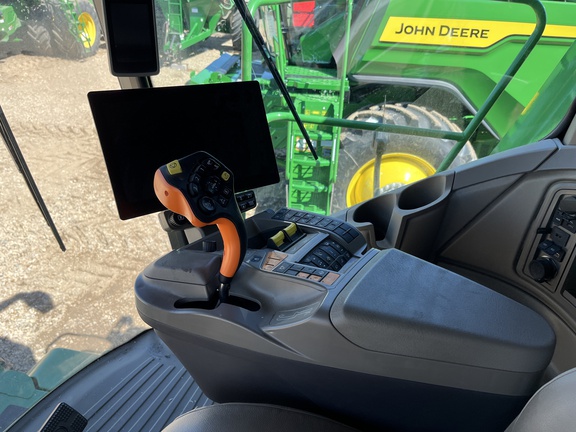 2024 John Deere X9 1000 Combine