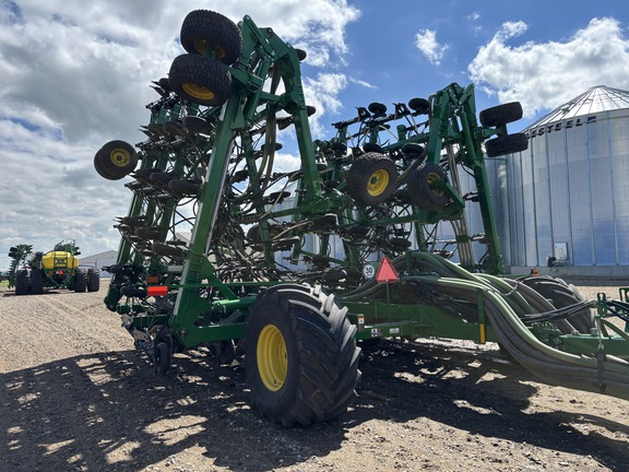2024 John Deere P680 Air Seeder