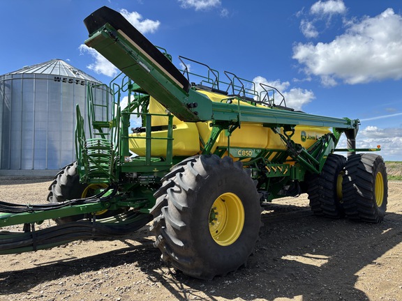 2024 John Deere P680 Air Seeder