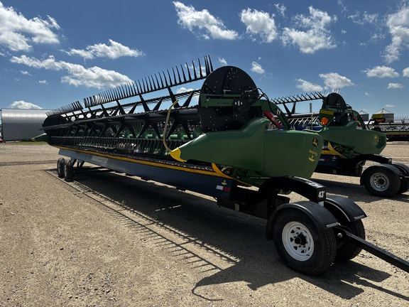 2020 John Deere 745FD Header Combine