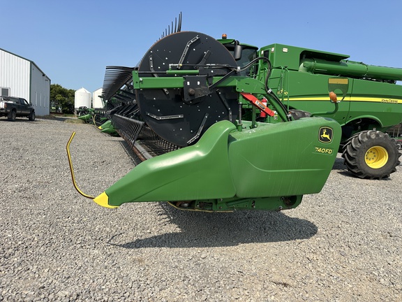 2019 John Deere 740FD Header Combine