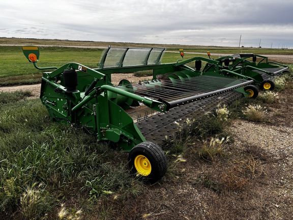 2014 John Deere 615P Header Combine