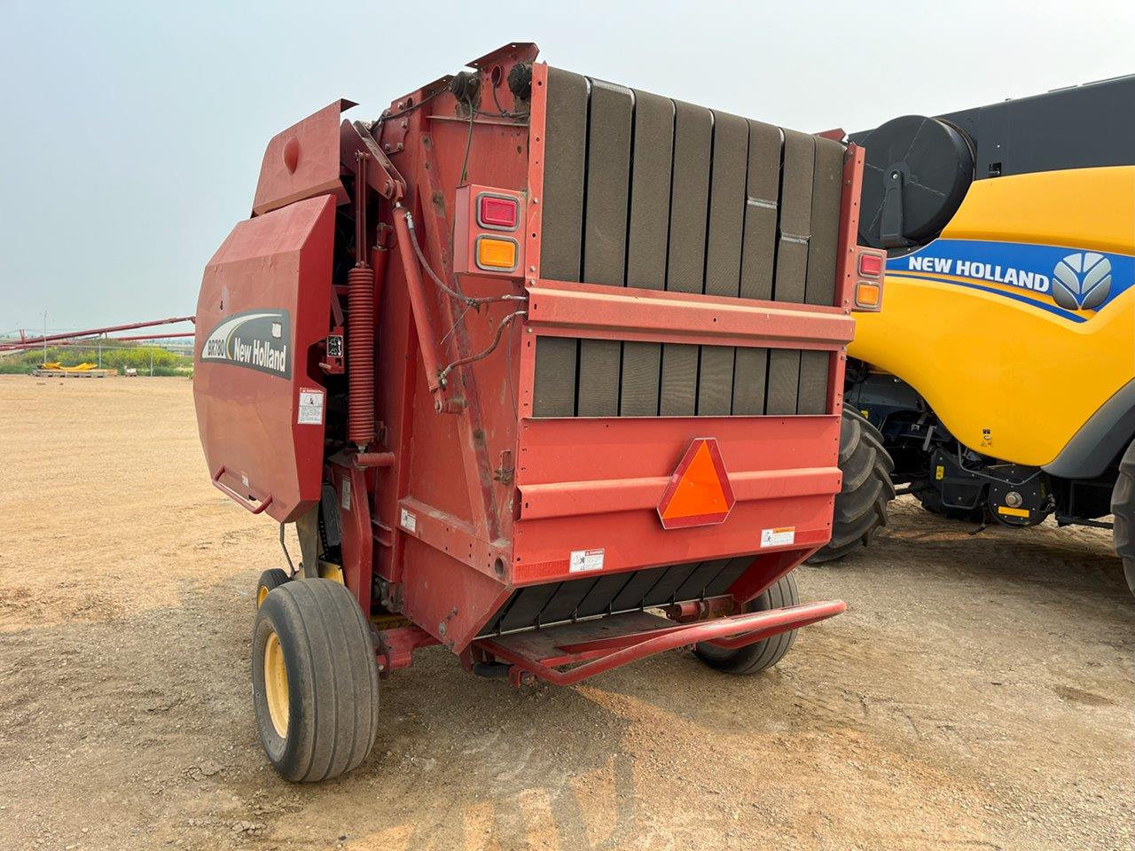 2004 New Holland BR780 Baler/Round