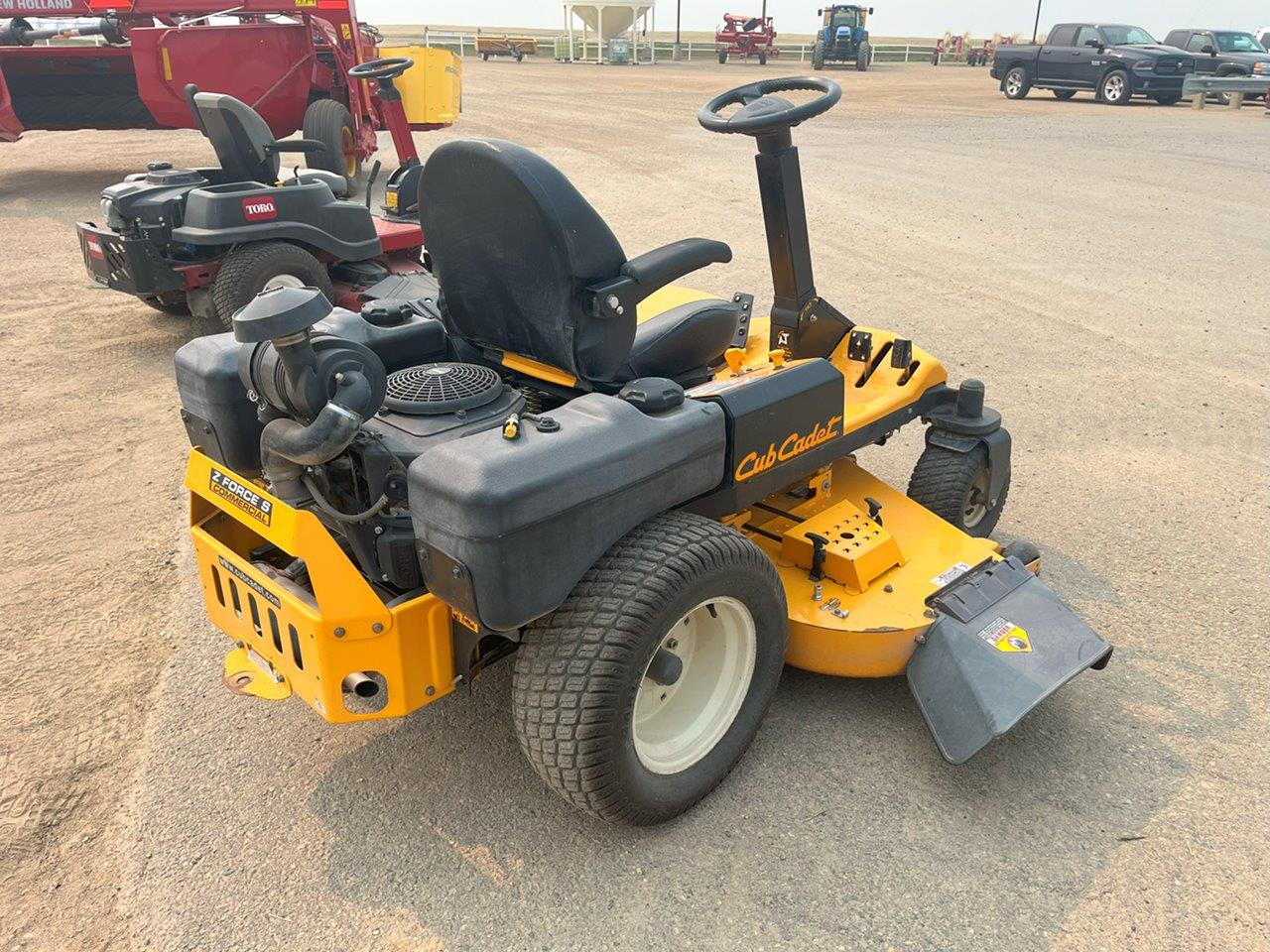 2012 Cub Cadet ZFS 60 Comm Mower/Zero Turn