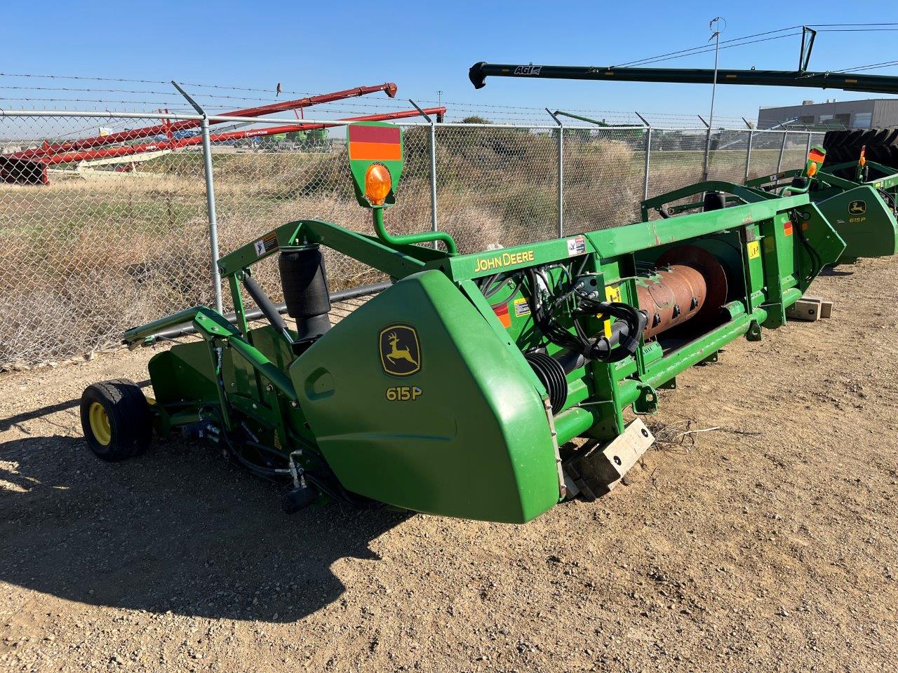 2010 John Deere 615P Header Combine