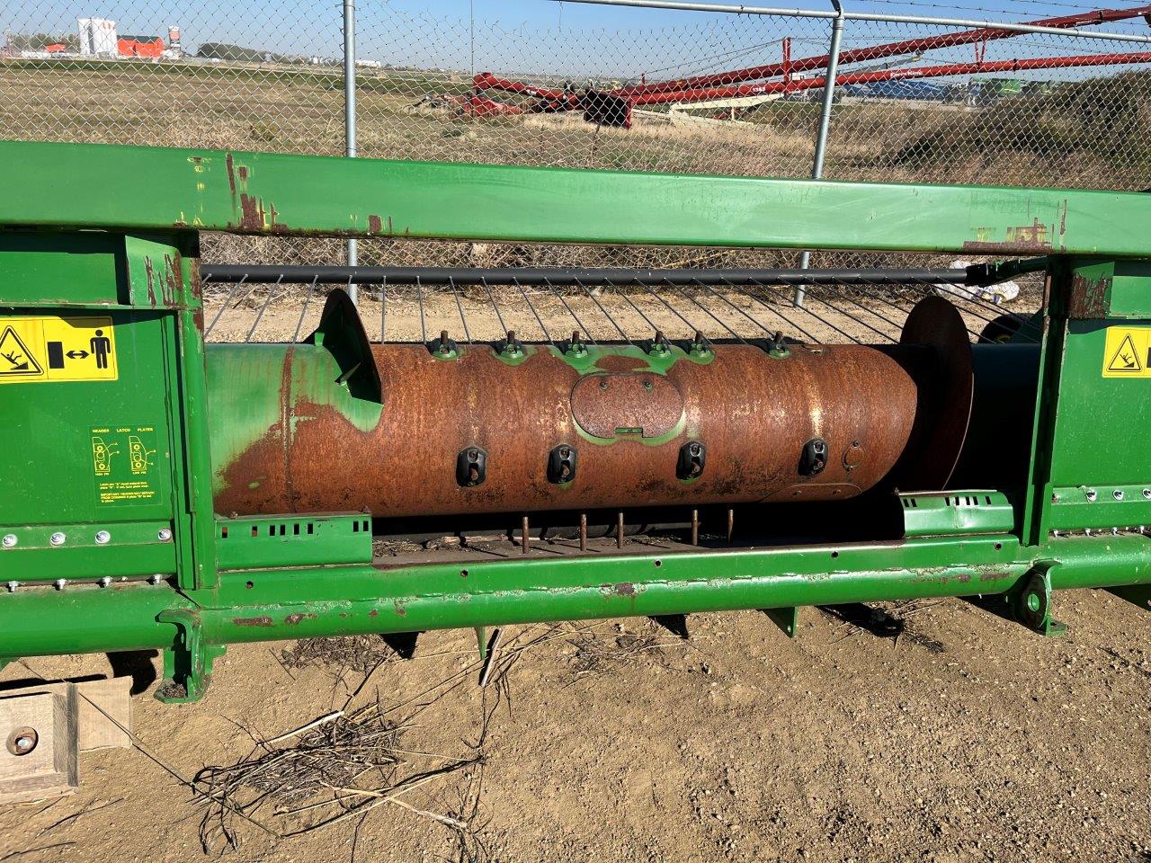 2010 John Deere 615P Header Combine