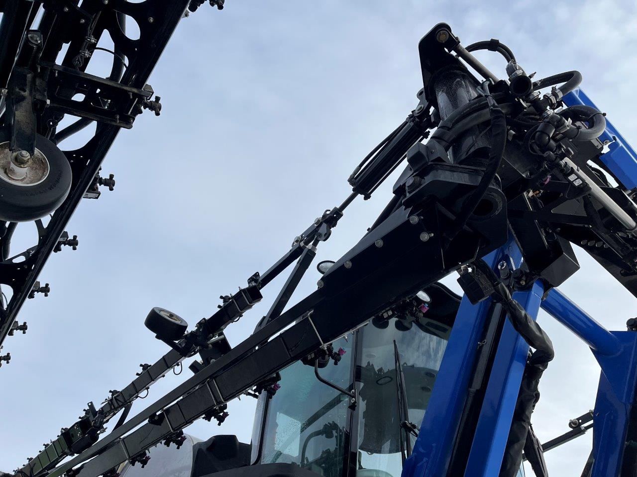 2020 New Holland SP.410F Sprayer/High Clearance