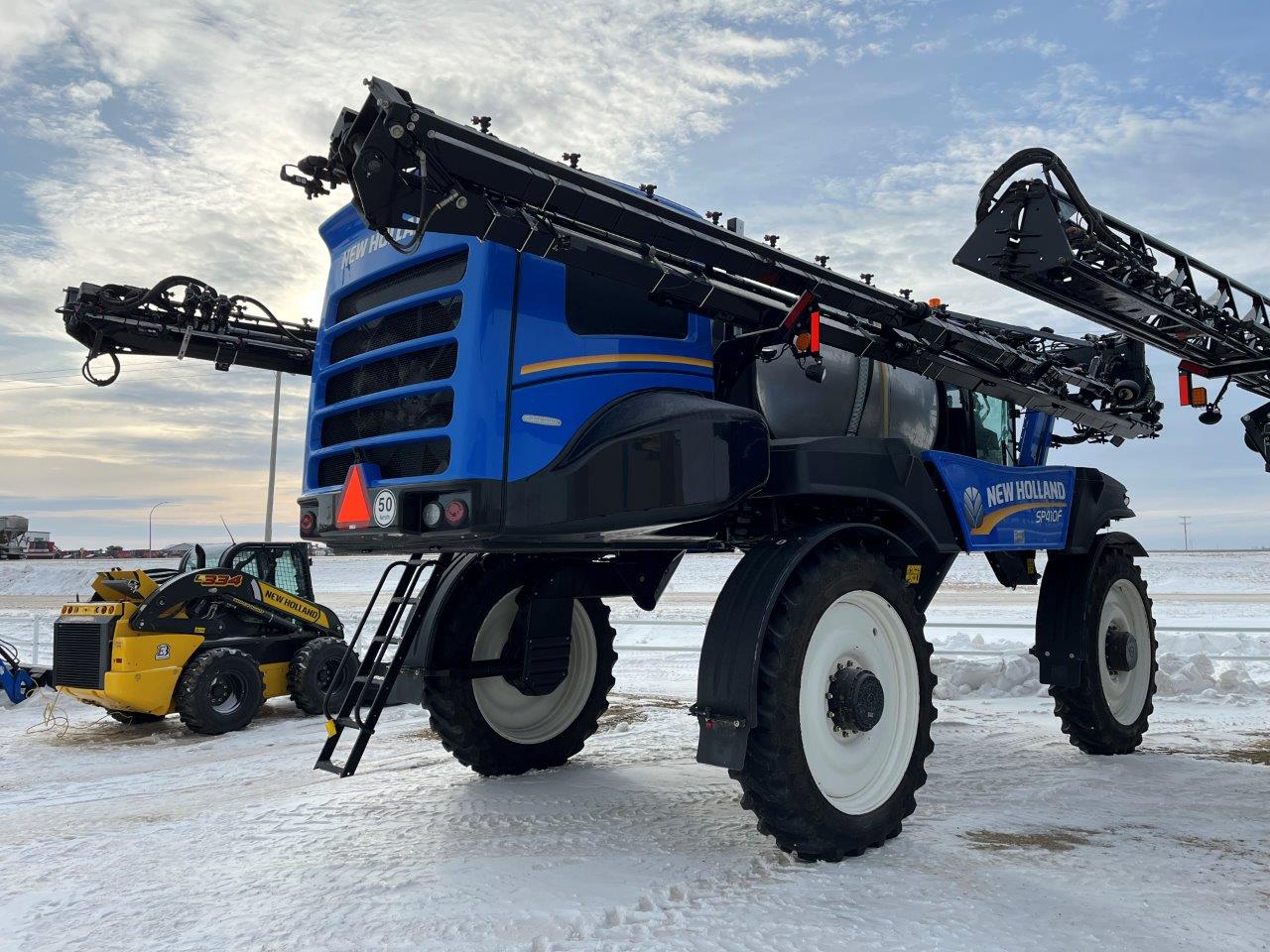 2020 New Holland SP.410F Sprayer/High Clearance