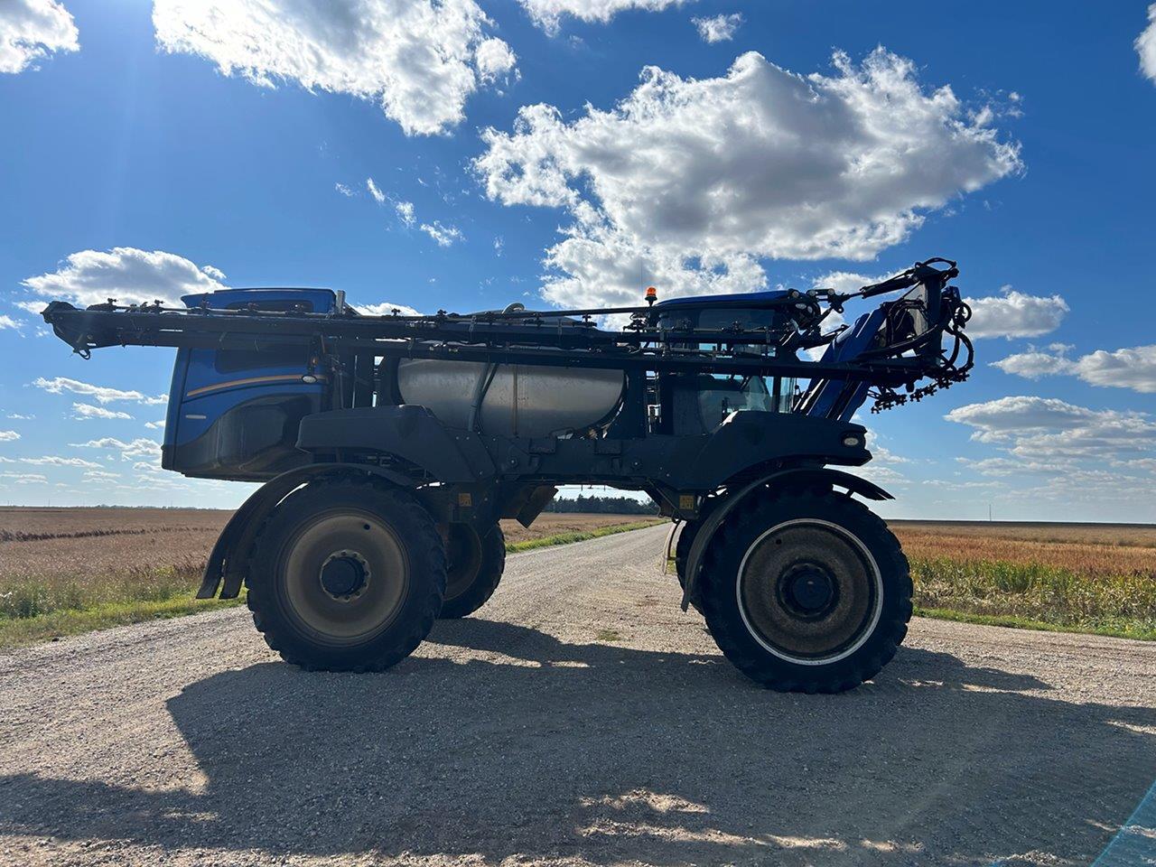 2020 New Holland SP.410F Sprayer/High Clearance